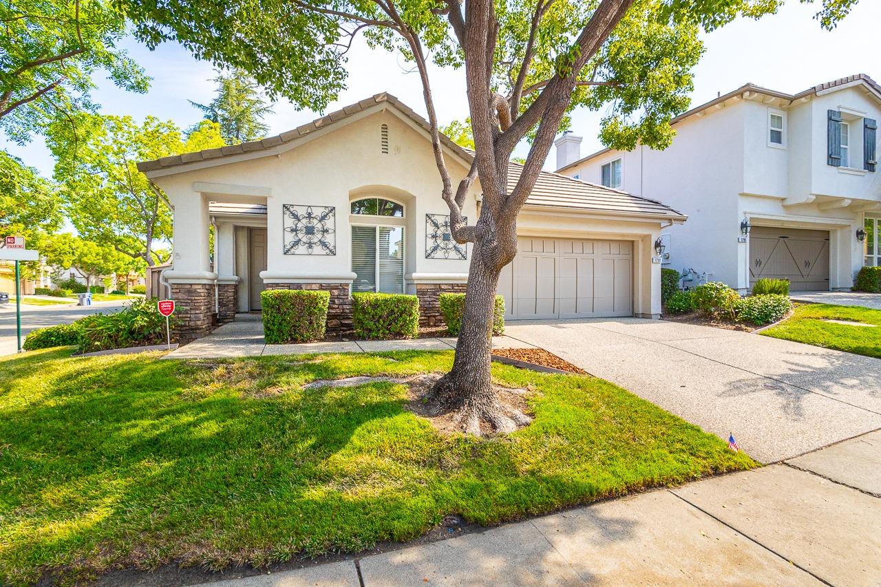 Detail Gallery Image 1 of 26 For 1281 Freswick Dr, Folsom,  CA 95630 - 3 Beds | 2 Baths