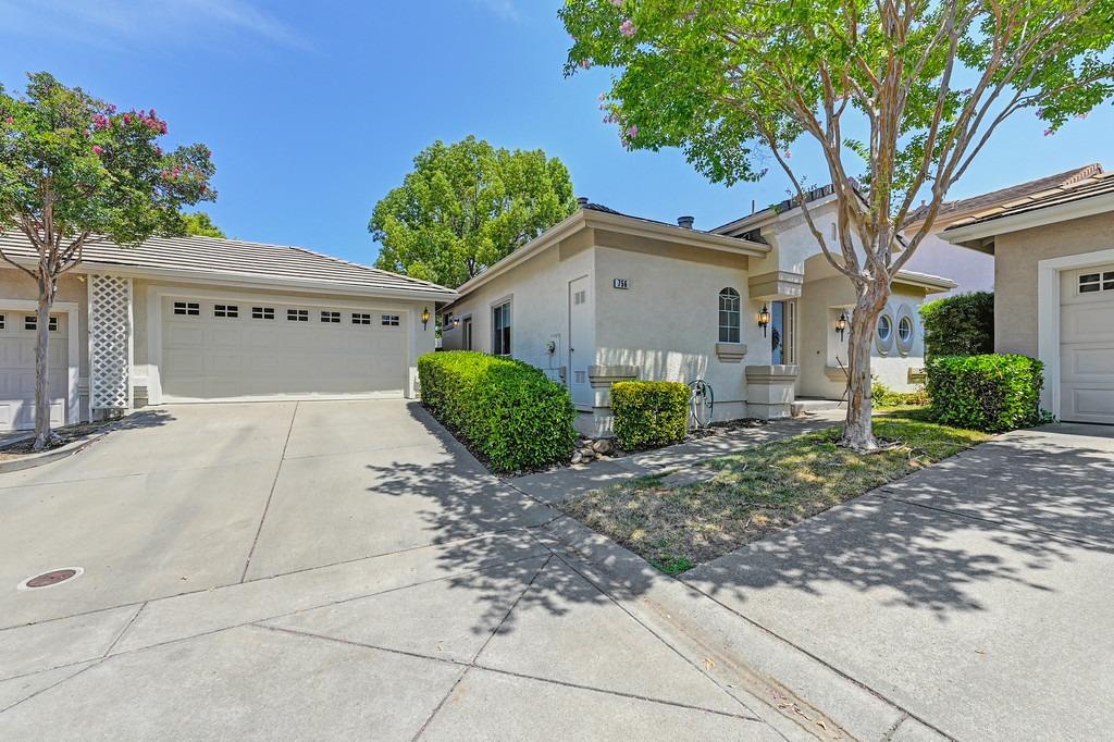 Detail Gallery Image 1 of 1 For 756 Strathdon Ct, Folsom,  CA 95630 - 2 Beds | 2 Baths