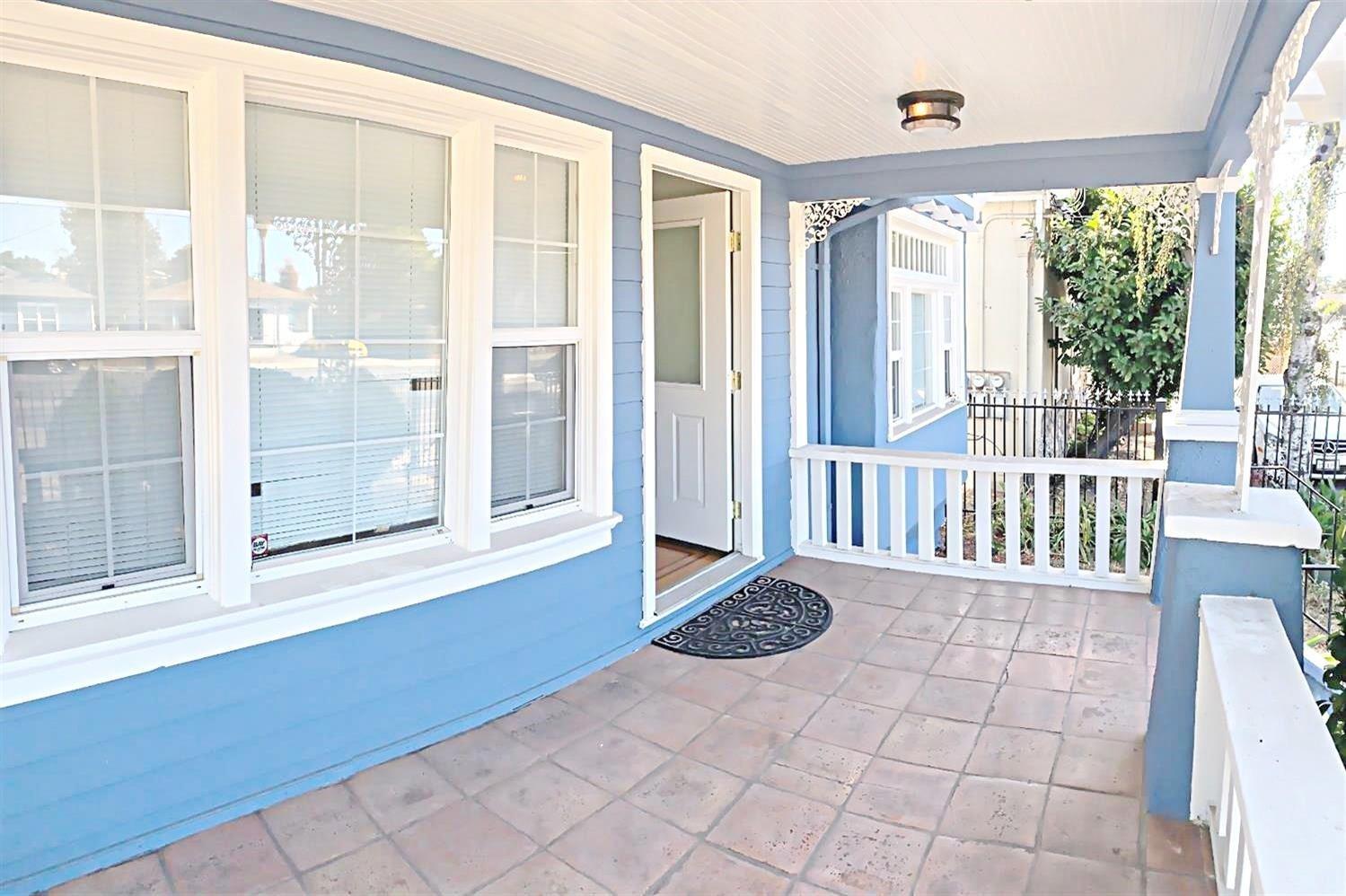 Detail Gallery Image 8 of 42 For 1218 105th Ave, Oakland,  CA 94603 - 3 Beds | 2 Baths