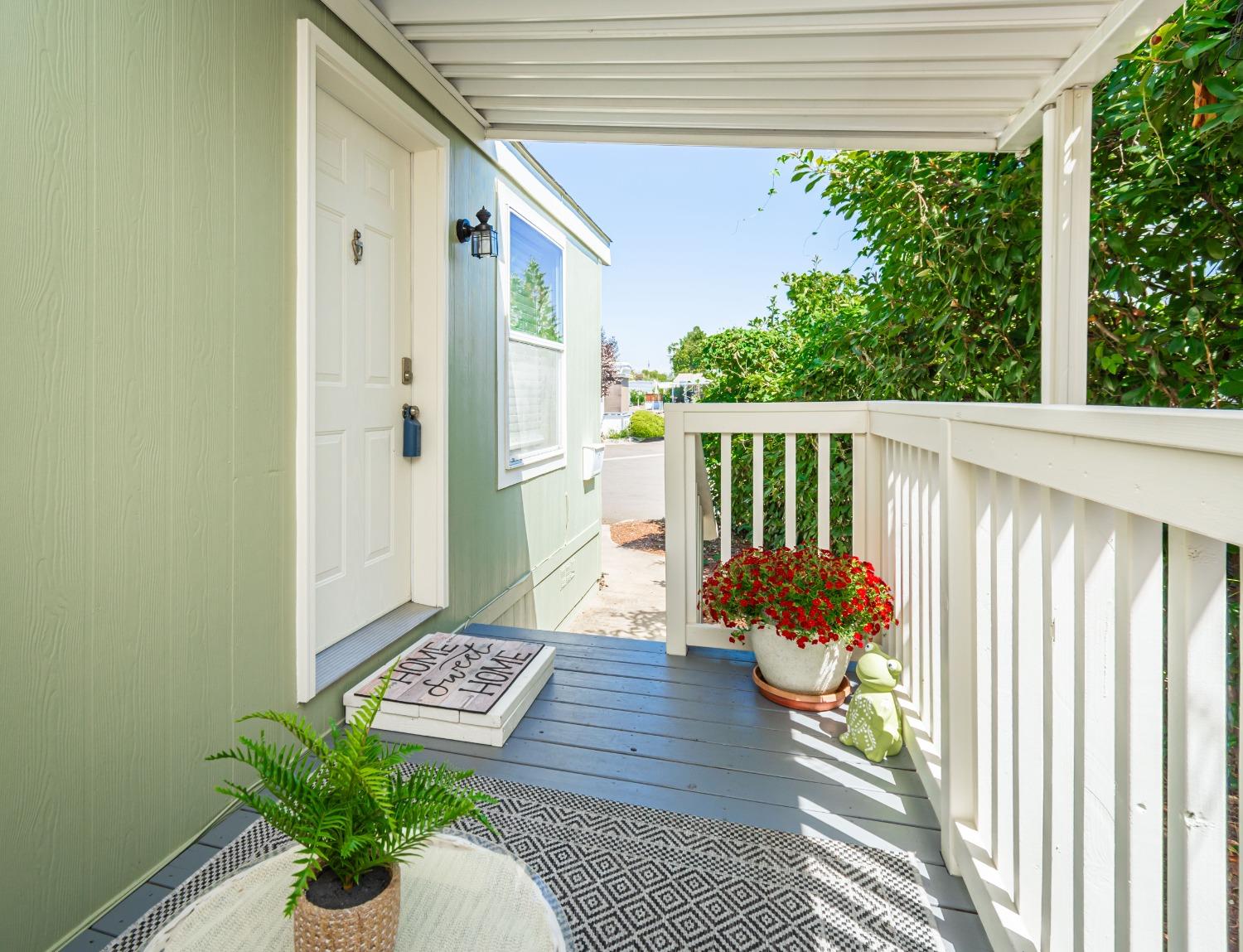 Detail Gallery Image 1 of 1 For 40 Shady Oaks Dr, Folsom,  CA 95630 - 2 Beds | 1 Baths