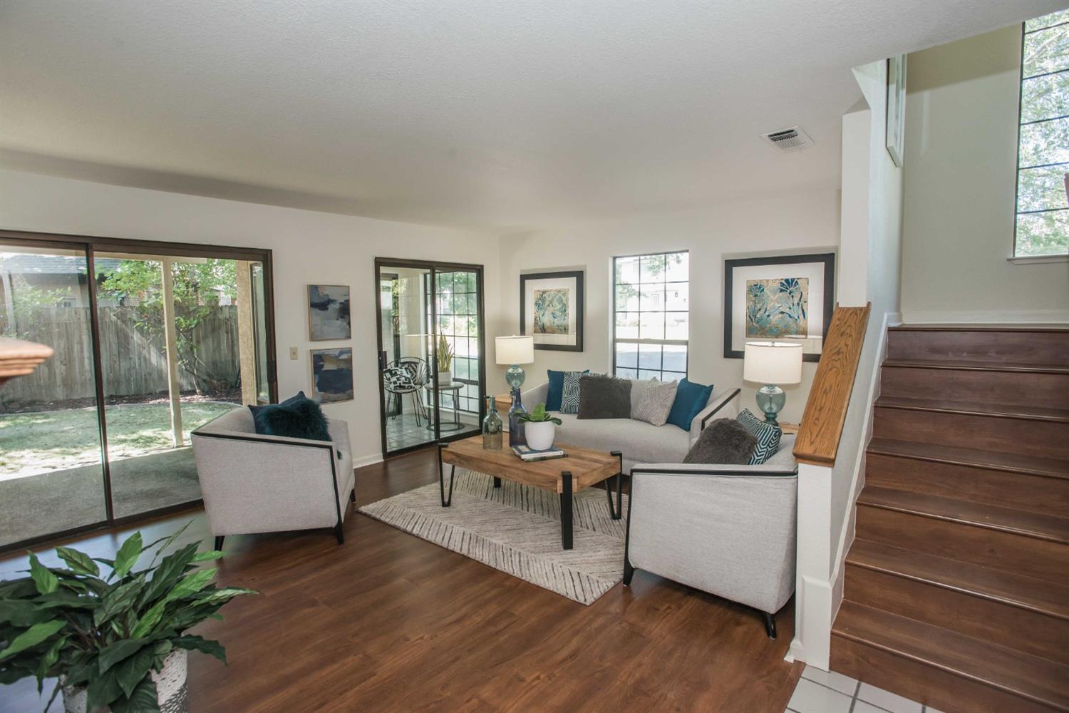 Detail Gallery Image 1 of 1 For 1 Kingbird Ct, Sacramento,  CA 95831 - 2 Beds | 2/1 Baths