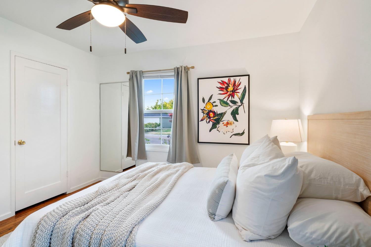 25Th Avenue, Sacramento, CA, 95822-2213