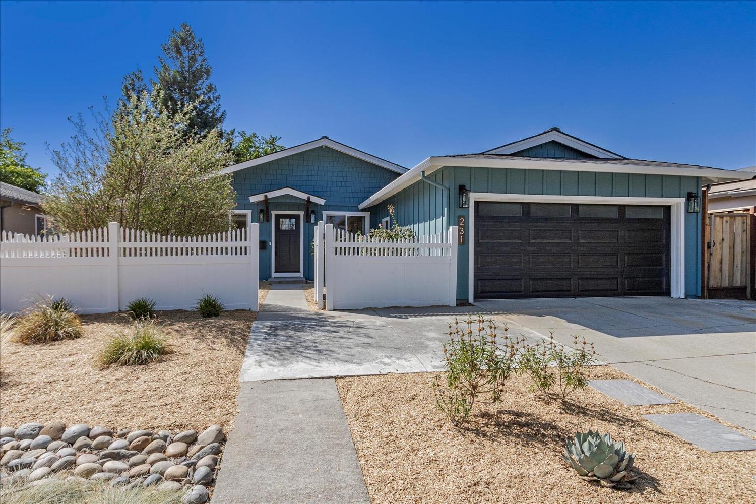 Detail Gallery Image 1 of 1 For 231 Martinvale Ln, San Jose,  CA 95119 - 3 Beds | 2 Baths