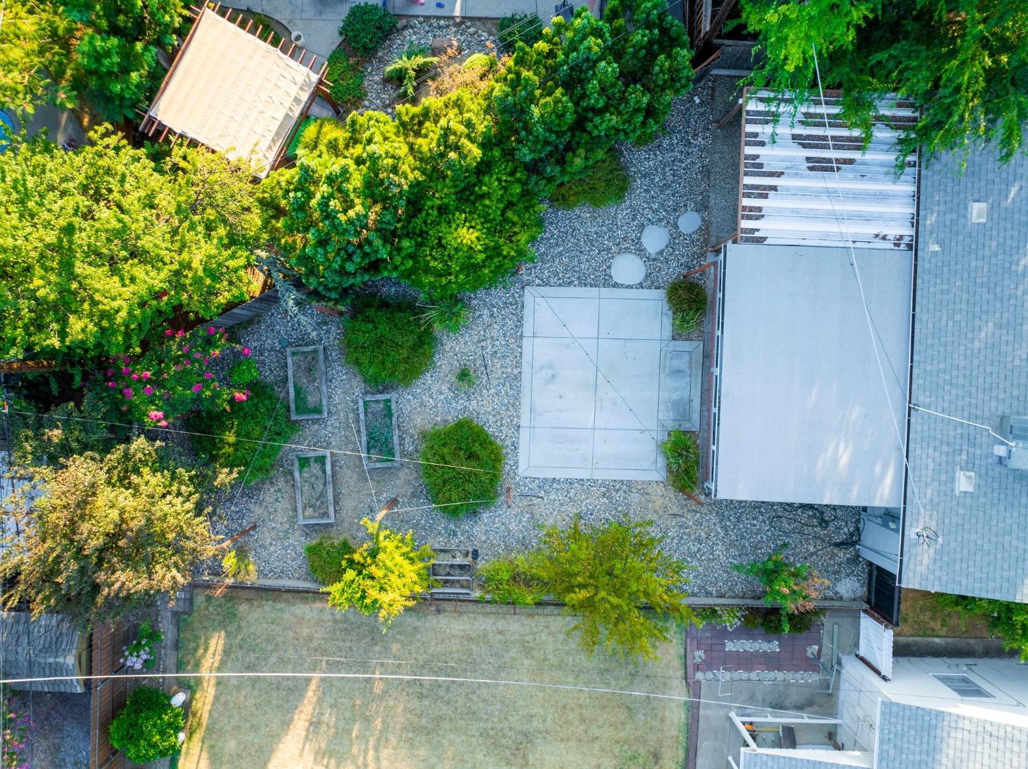 25Th Avenue, Sacramento, CA, 95822-2213