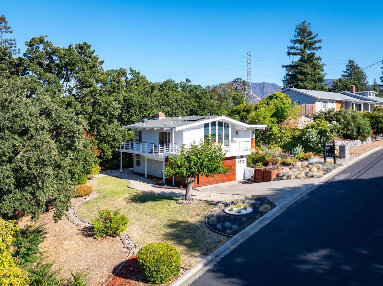 Detail Gallery Image 2 of 46 For 1512 N Mitchell Canyon Rd, Clayton,  CA 94517 - 4 Beds | 2/1 Baths