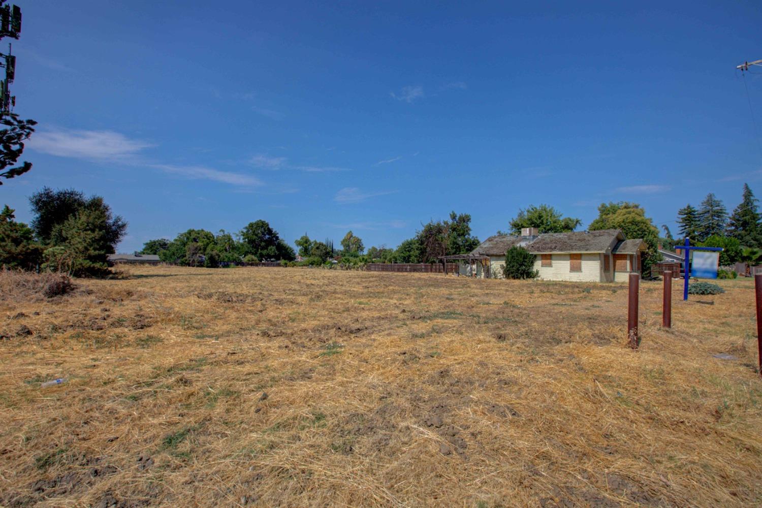 Detail Gallery Image 5 of 13 For 1490 Cameron Ln, Merced,  CA 95340 - 2 Beds | 1 Baths