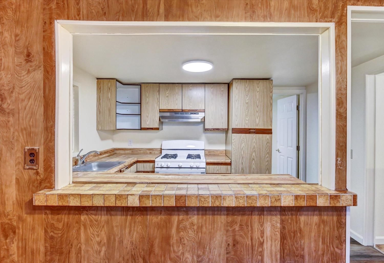 Detail Gallery Image 10 of 27 For 612 Union St, Isleton,  CA 95641 - 1 Beds | 1 Baths