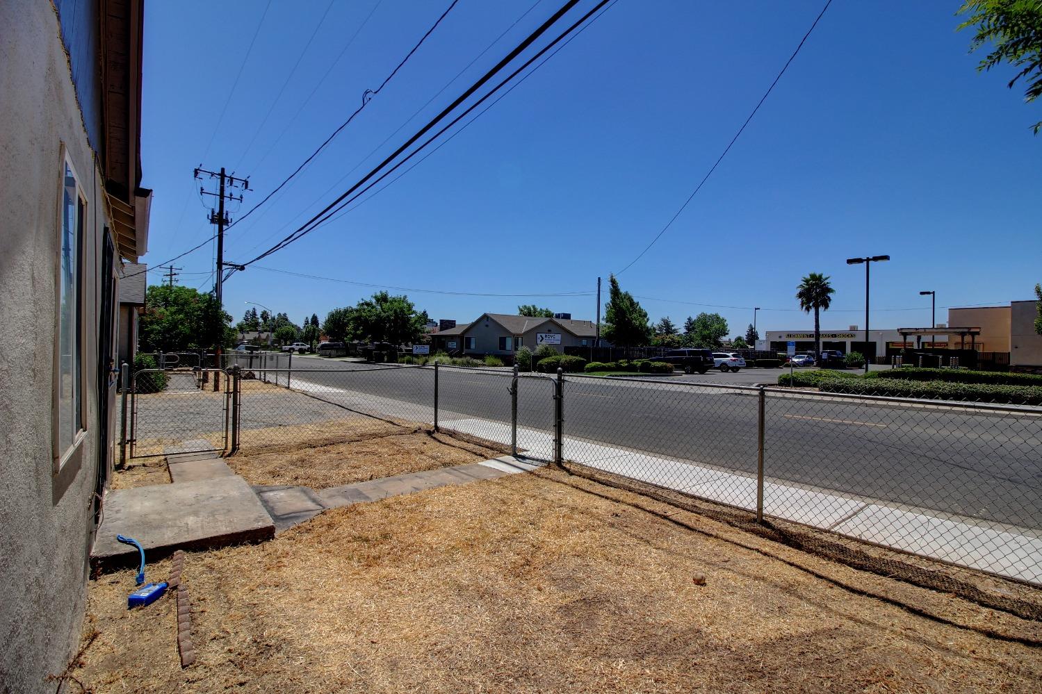 Jackson Avenue, Riverbank, California image 10