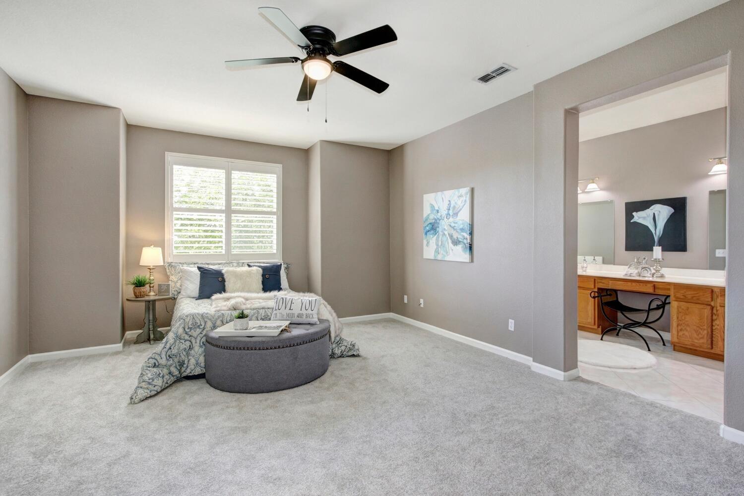 Detail Gallery Image 33 of 61 For 9832 Burrowing Owl Way, Elk Grove,  CA 95757 - 5 Beds | 3/1 Baths