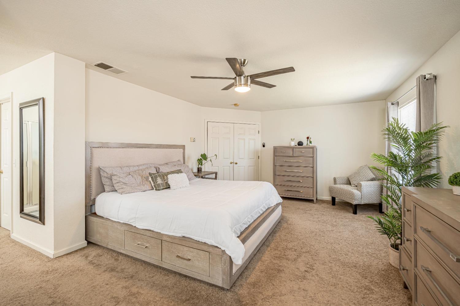 Detail Gallery Image 32 of 49 For 2208 Surf Ct, Stockton,  CA 95206 - 5 Beds | 2/1 Baths