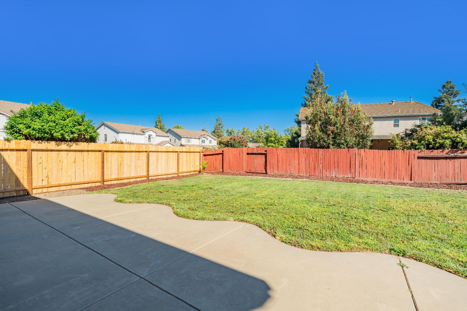 Detail Gallery Image 44 of 49 For 2208 Surf Ct, Stockton,  CA 95206 - 5 Beds | 2/1 Baths