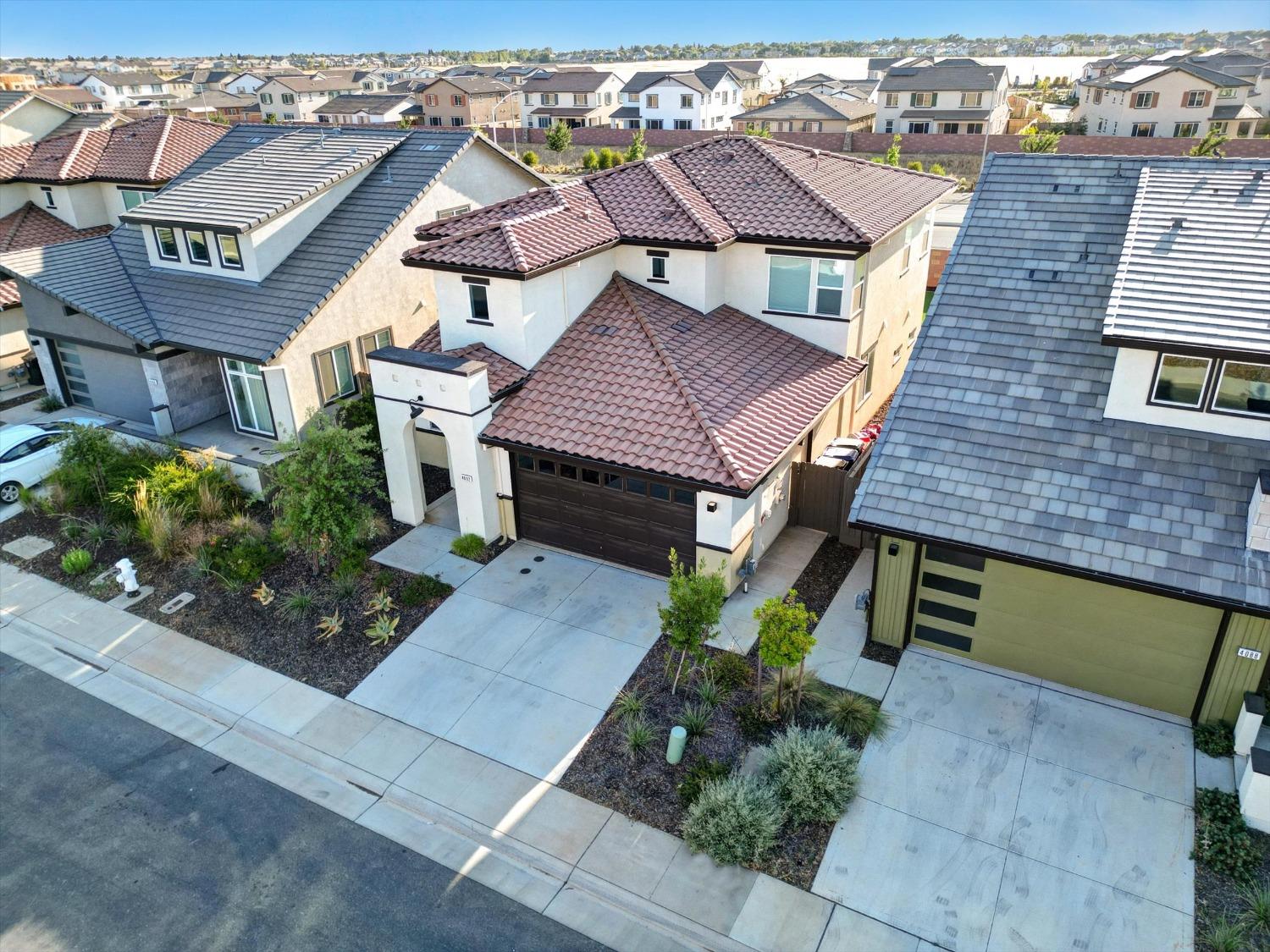 Detail Gallery Image 9 of 42 For 4092 Aura Way, Rancho Cordova,  CA 95742 - 4 Beds | 3/1 Baths