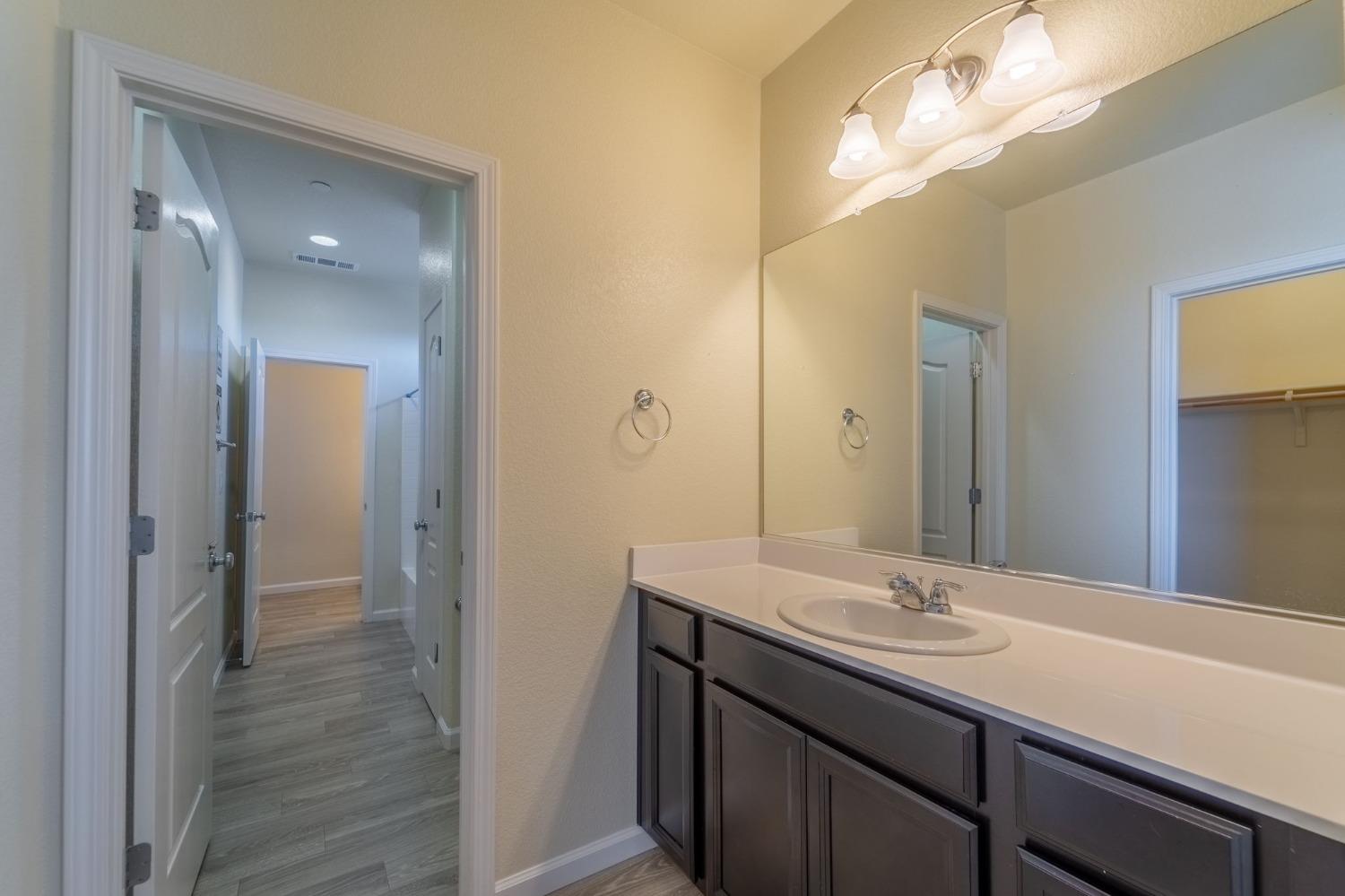 Detail Gallery Image 24 of 59 For 654 Kibbie Ct, Manteca,  CA 95337 - 4 Beds | 3/1 Baths