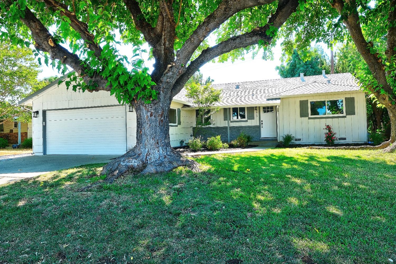 Detail Gallery Image 1 of 1 For 2613 Ellenbrook Dr, Rancho Cordova,  CA 95670 - 3 Beds | 2 Baths