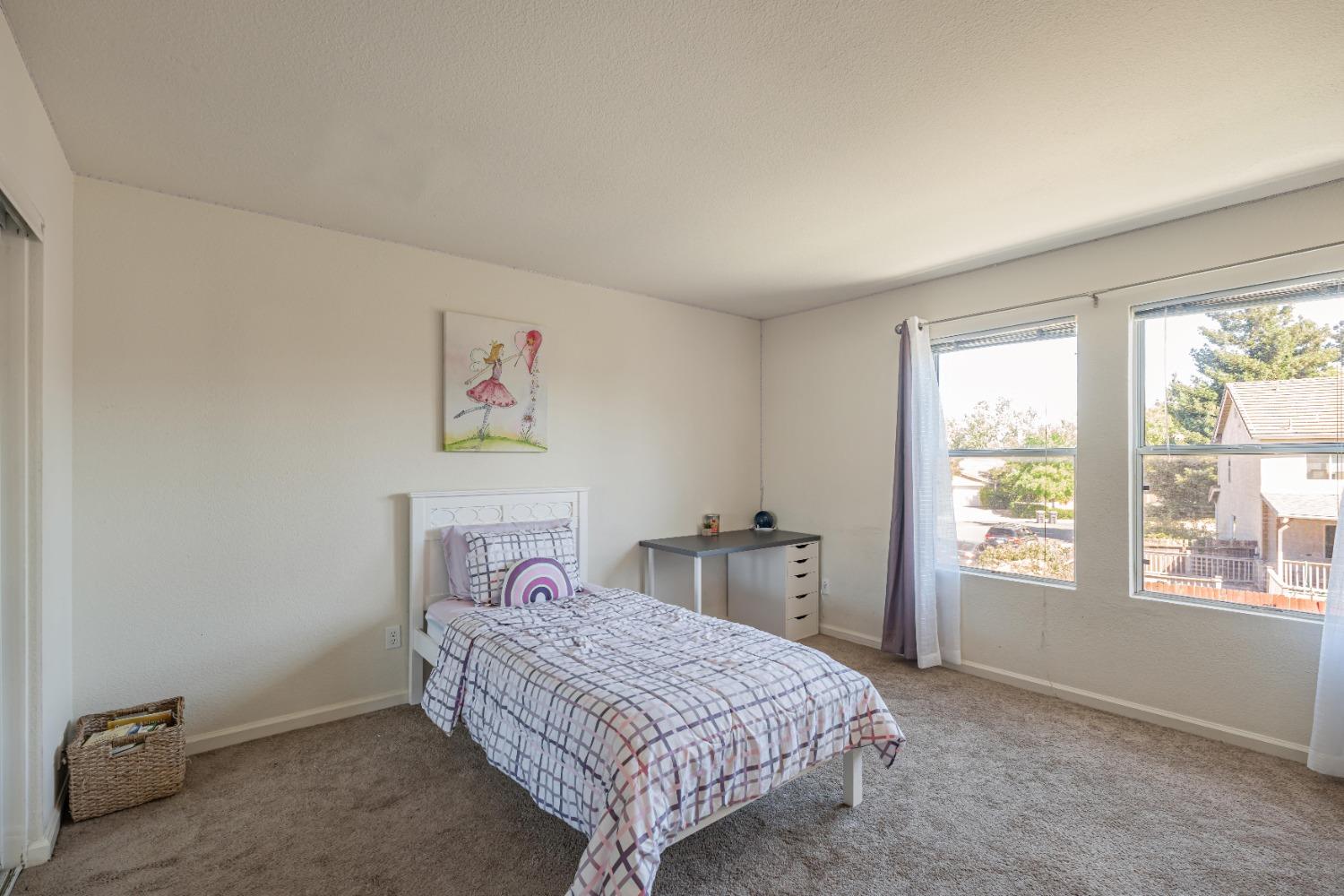 Detail Gallery Image 23 of 49 For 2208 Surf Ct, Stockton,  CA 95206 - 5 Beds | 2/1 Baths