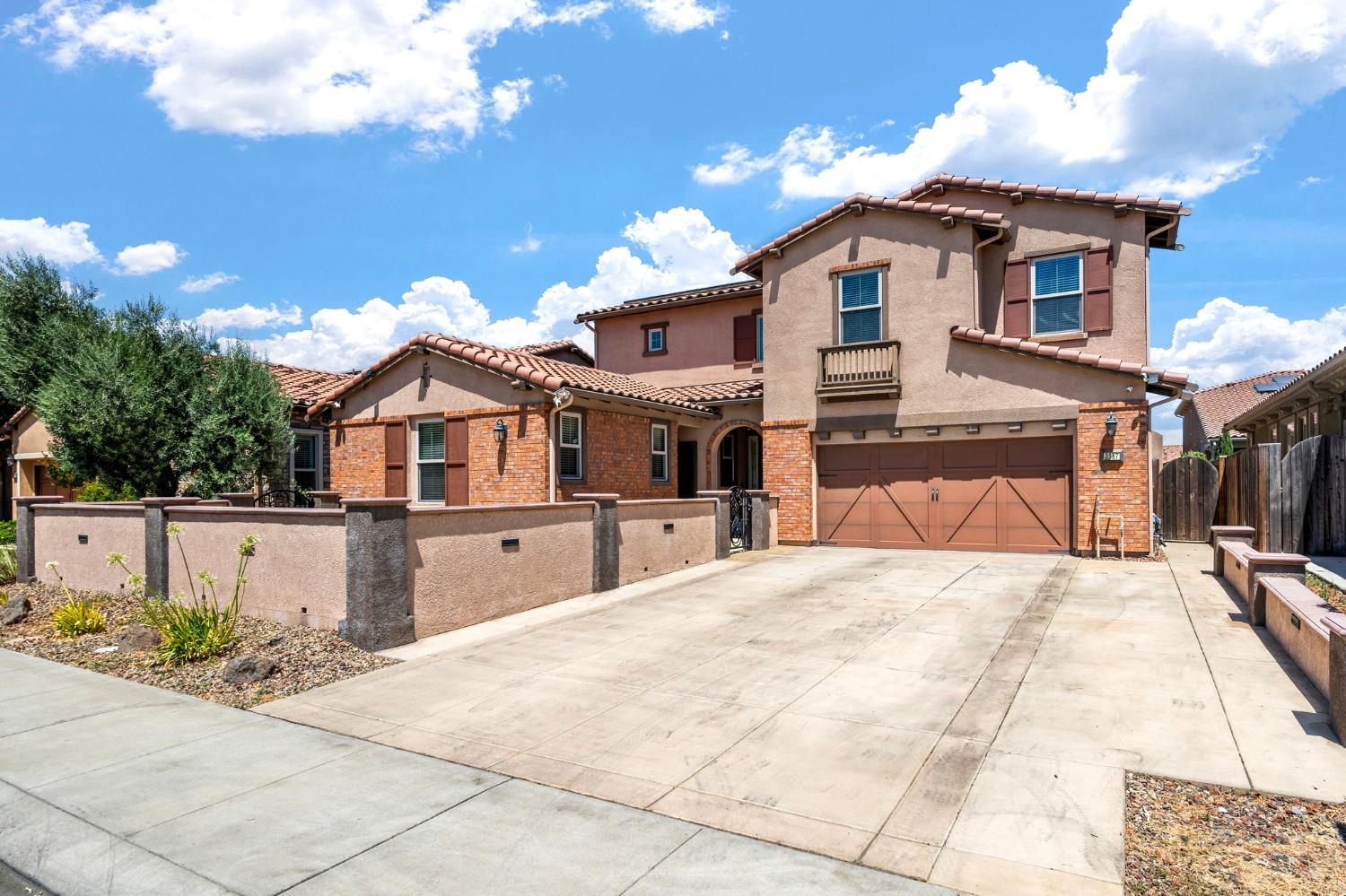 Detail Gallery Image 2 of 61 For 3587 Rapallo Way, Manteca,  CA 95337 - 4 Beds | 3/1 Baths