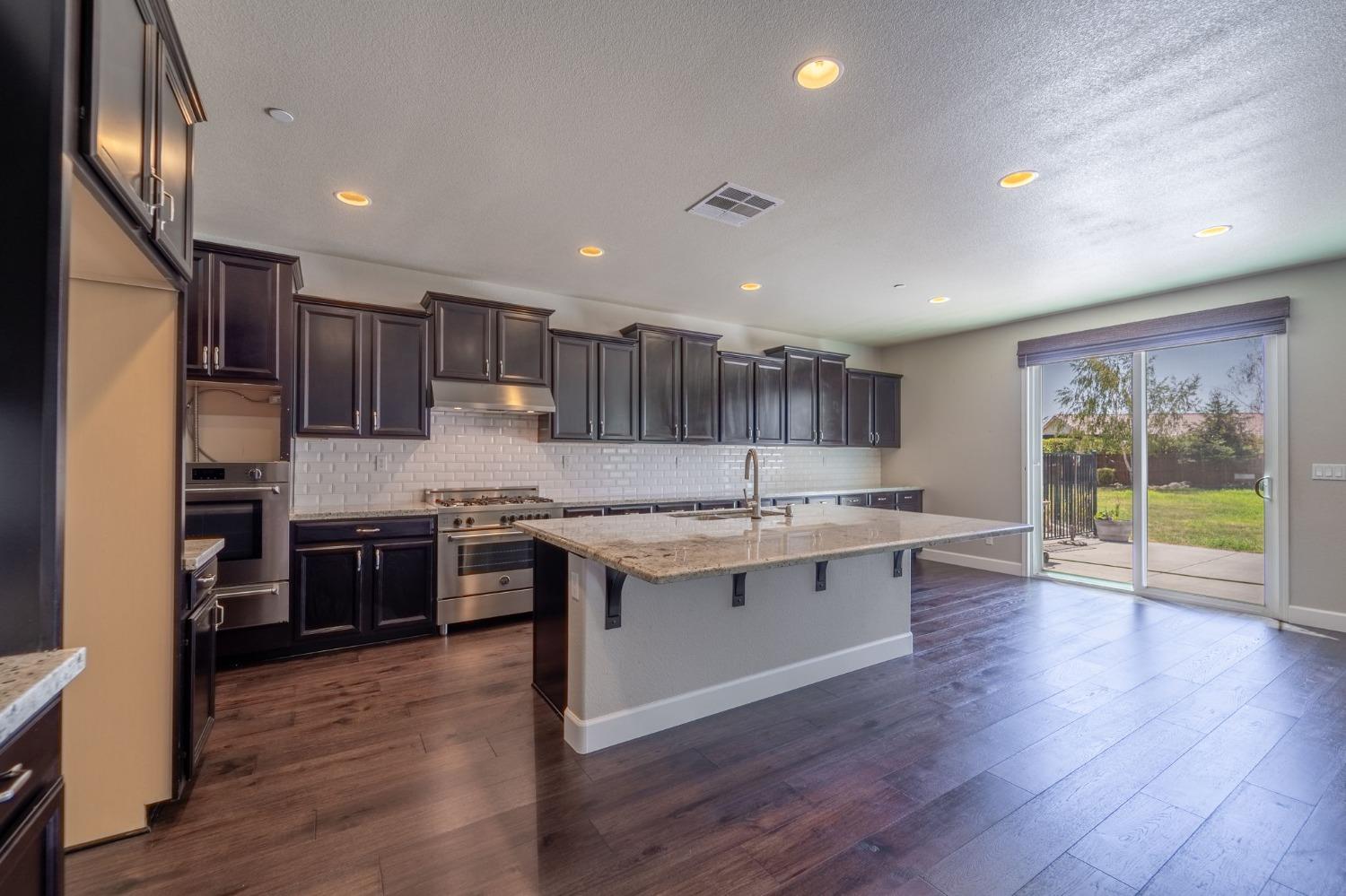 Detail Gallery Image 11 of 59 For 654 Kibbie Ct, Manteca,  CA 95337 - 4 Beds | 3/1 Baths