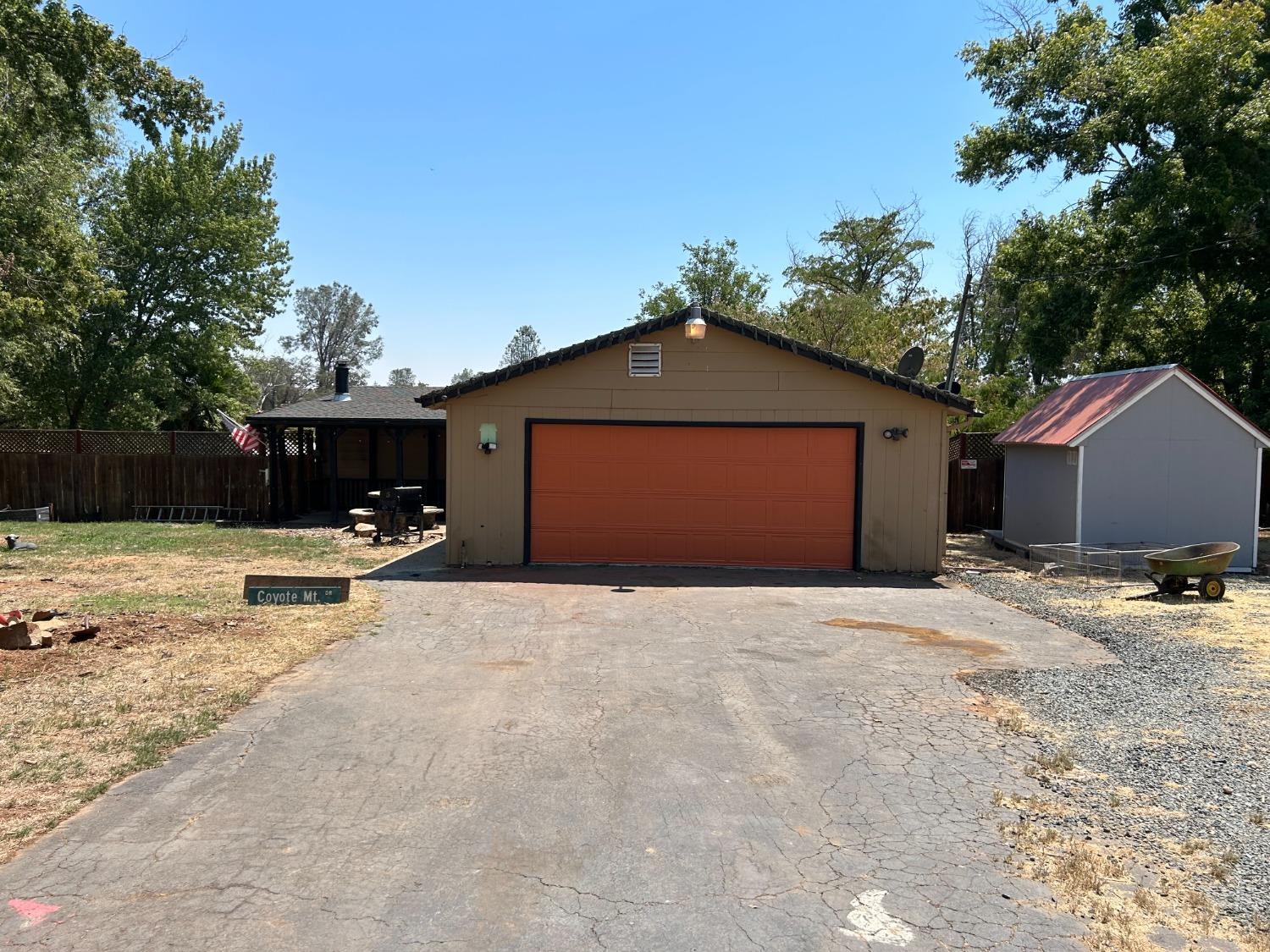 Detail Gallery Image 4 of 28 For 5798 Valhalla Way, Browns Valley,  CA 95918 - 2 Beds | 2 Baths