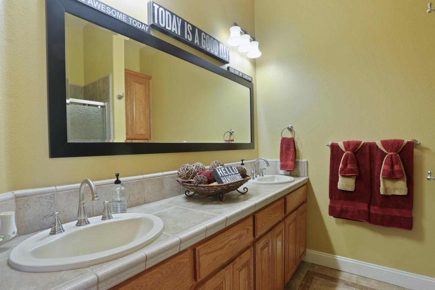 Detail Gallery Image 43 of 67 For 1542 Terracina Cir, Manteca,  CA 95336 - 3 Beds | 2/1 Baths