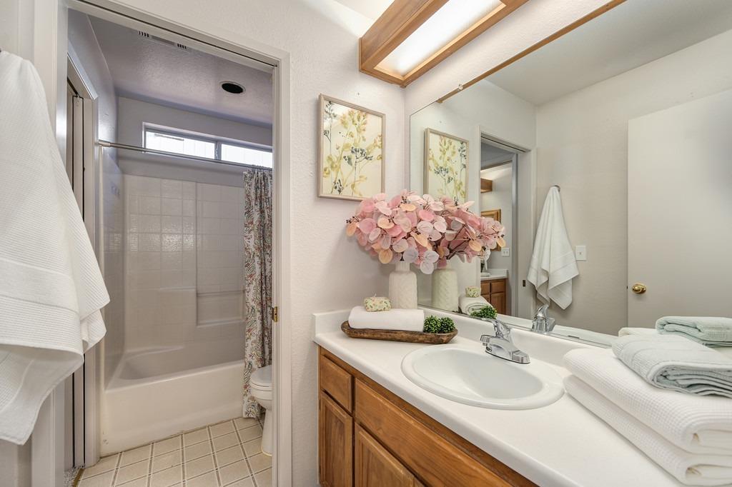 Detail Gallery Image 17 of 26 For 917 Zaragoza St, Davis,  CA 95618 - 3 Beds | 1 Baths