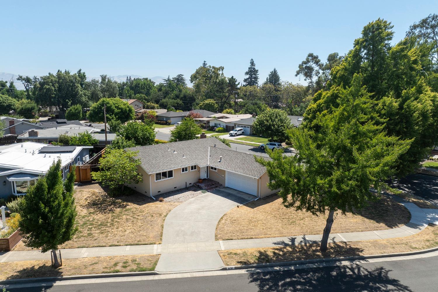 Detail Gallery Image 1 of 1 For 970 Delbert Way, San Jose,  CA 95126 - 3 Beds | 2 Baths