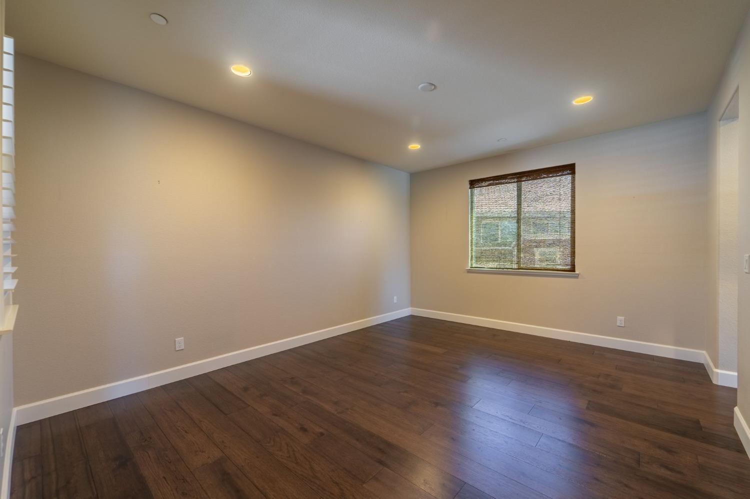 Detail Gallery Image 7 of 59 For 654 Kibbie Ct, Manteca,  CA 95337 - 4 Beds | 3/1 Baths