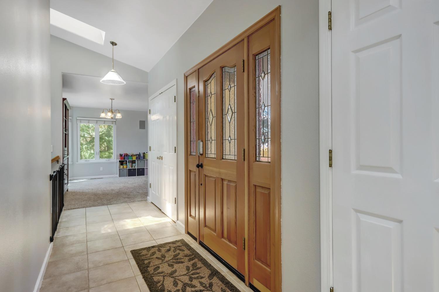 Detail Gallery Image 9 of 93 For 17592 Brewer Rd, Grass Valley,  CA 95949 - 3 Beds | 2 Baths