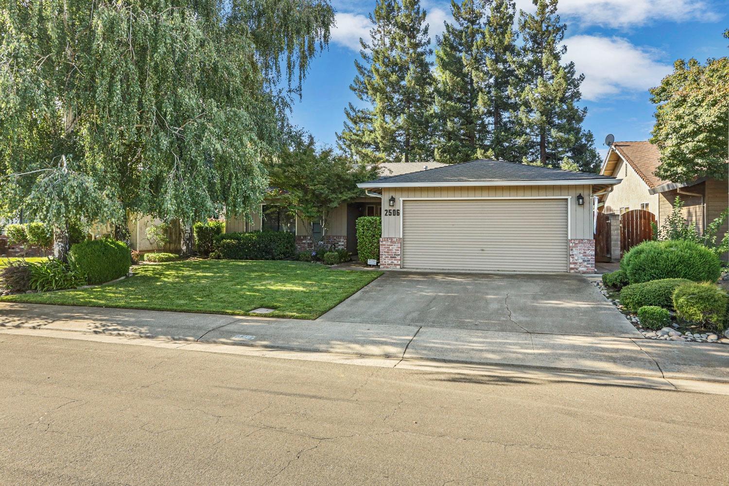 Detail Gallery Image 1 of 1 For 2506 Bayberry Dr, Lodi,  CA 95242 - 3 Beds | 2 Baths