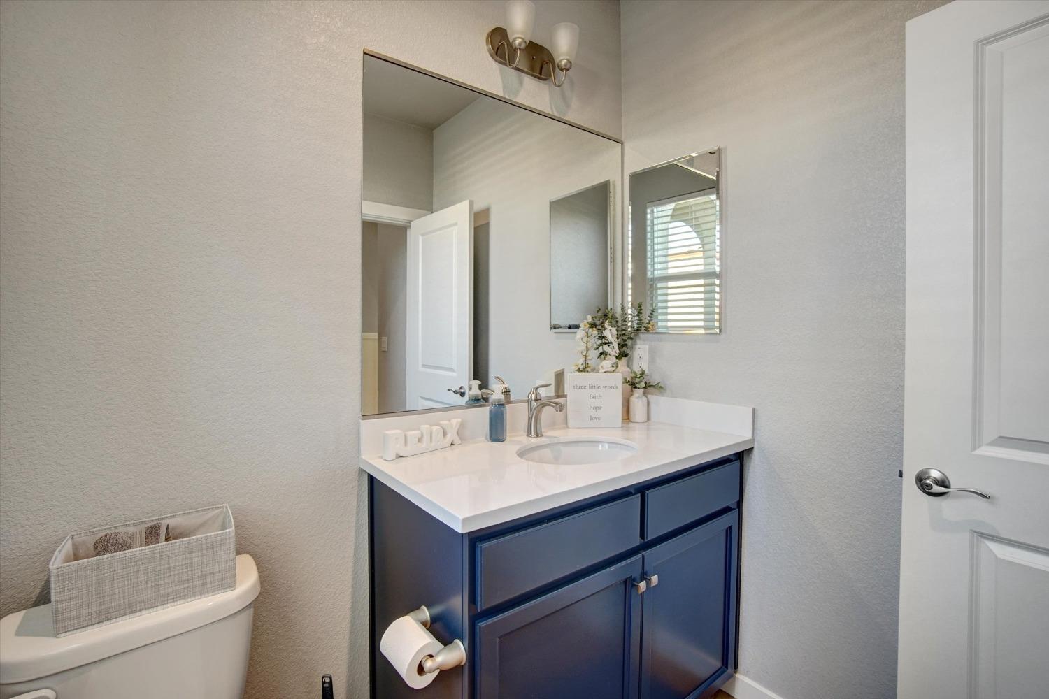 Detail Gallery Image 12 of 42 For 4092 Aura Way, Rancho Cordova,  CA 95742 - 4 Beds | 3/1 Baths