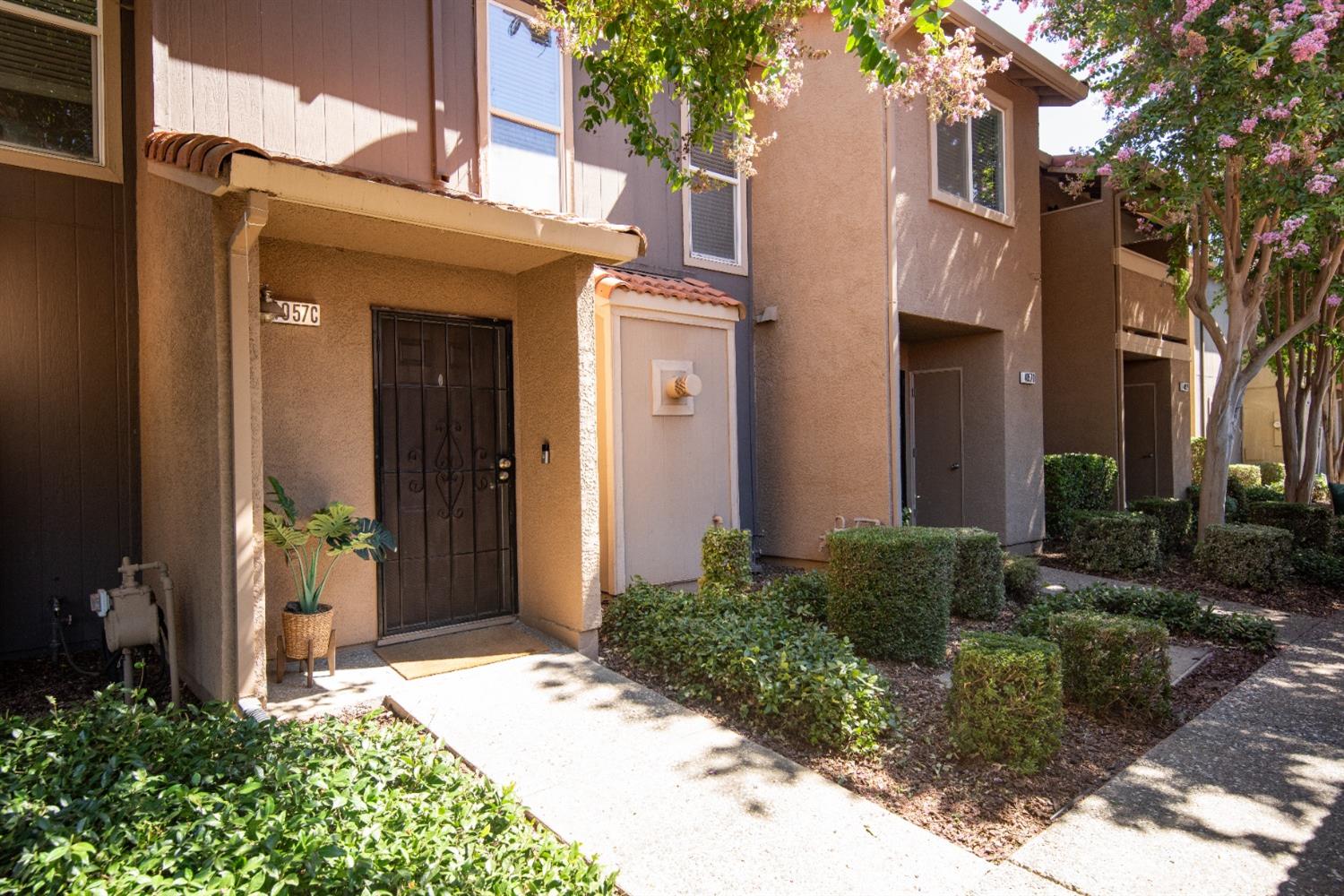 Detail Gallery Image 1 of 1 For 4057 Dale Road #C,  Modesto,  CA 95356 - 2 Beds | 2/1 Baths