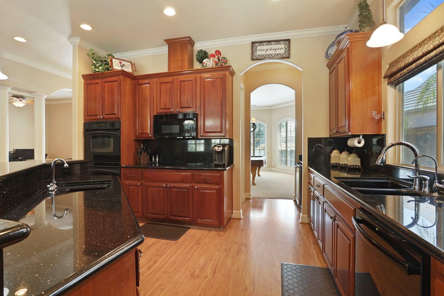 Detail Gallery Image 28 of 67 For 1542 Terracina Cir, Manteca,  CA 95336 - 3 Beds | 2/1 Baths