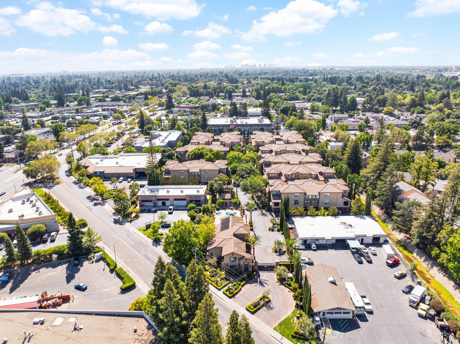 Detail Gallery Image 65 of 81 For 2430 Pavilions Place Ln #305,  Sacramento,  CA 95825 - 3 Beds | 3 Baths