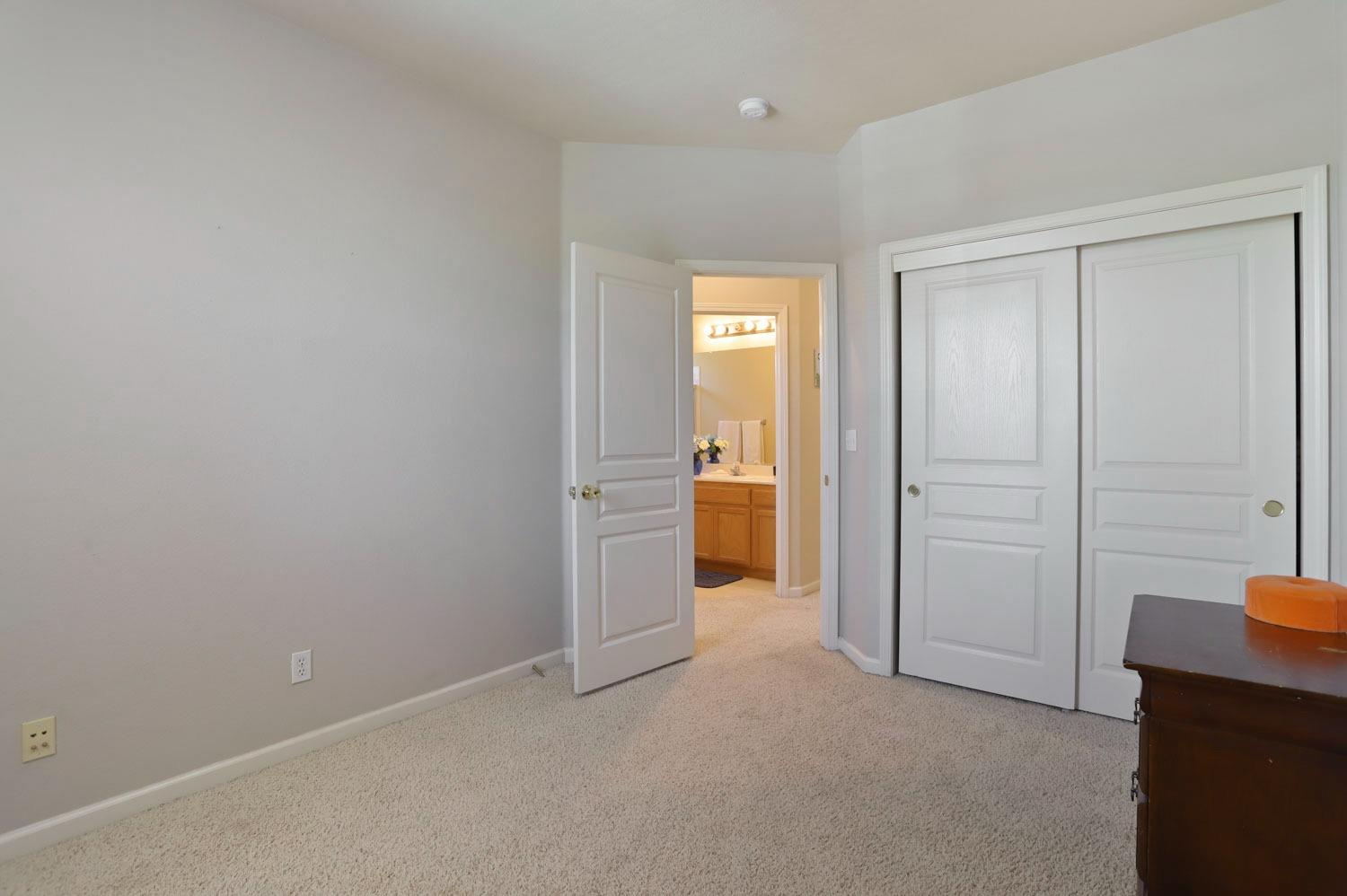 Detail Gallery Image 32 of 51 For 1711 Matterhorn St, Manteca,  CA 95337 - 4 Beds | 2/1 Baths