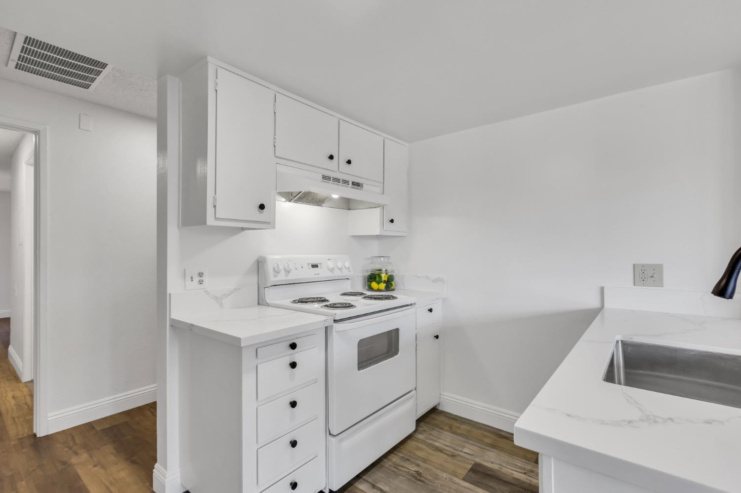 Detail Gallery Image 28 of 40 For 949 Fulton Ave #526,  Sacramento,  CA 95825 - 2 Beds | 1 Baths