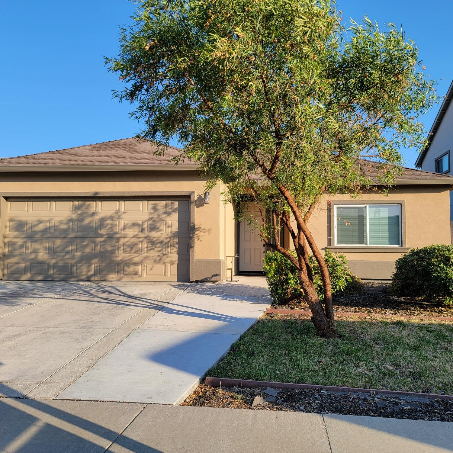 Detail Gallery Image 1 of 1 For 2246 Tidewind Dr, Stockton,  CA 95206 - 4 Beds | 2/1 Baths