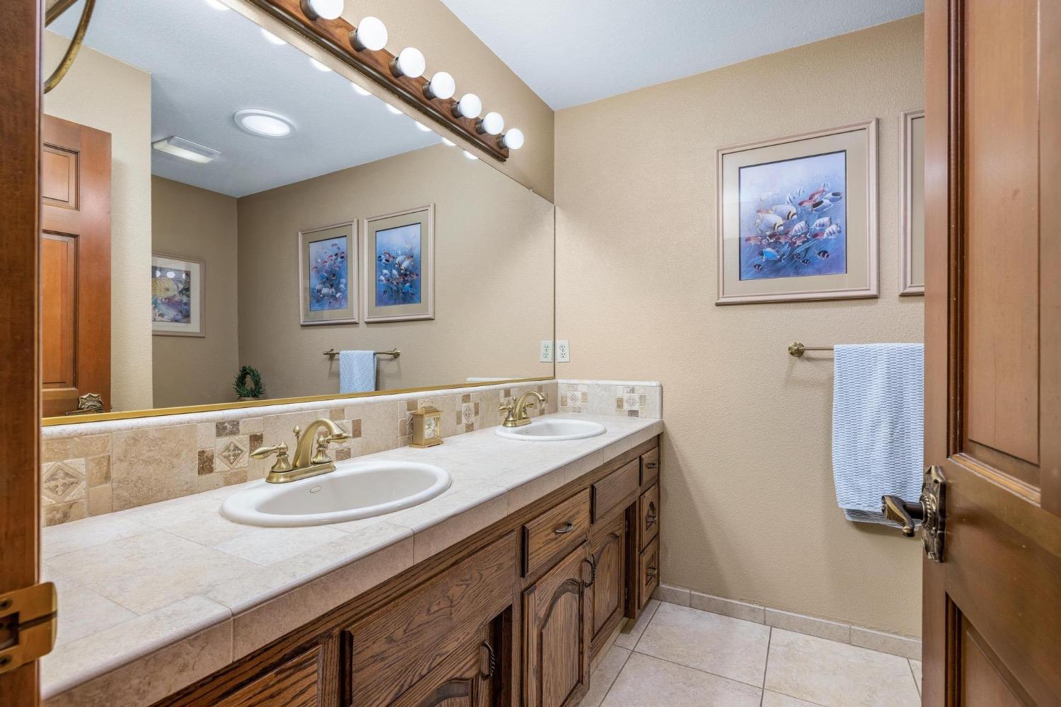 Detail Gallery Image 35 of 91 For 751 Camelia Ct, Ripon,  CA 95366 - 6 Beds | 4 Baths