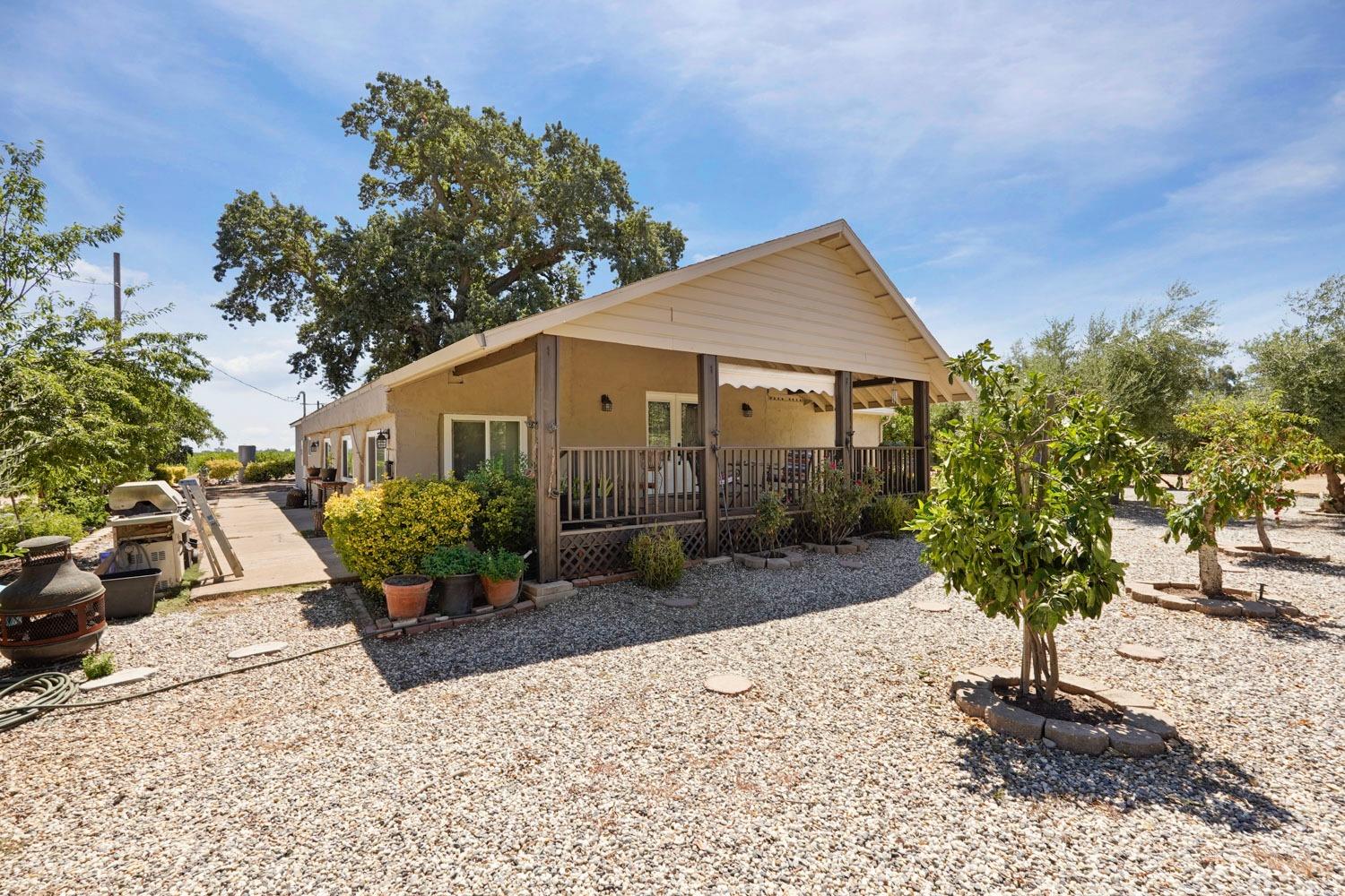 Detail Gallery Image 13 of 61 For 25048 N Dustin Rd, Acampo,  CA 95220 - 3 Beds | 2 Baths