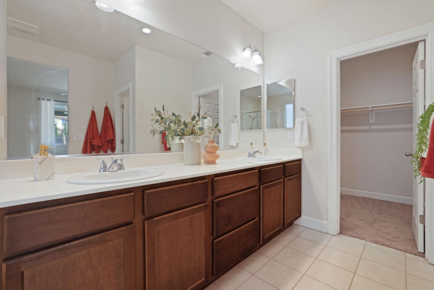 Detail Gallery Image 29 of 48 For 2061 Gunner Pl, Manteca,  CA 95337 - 4 Beds | 3/1 Baths