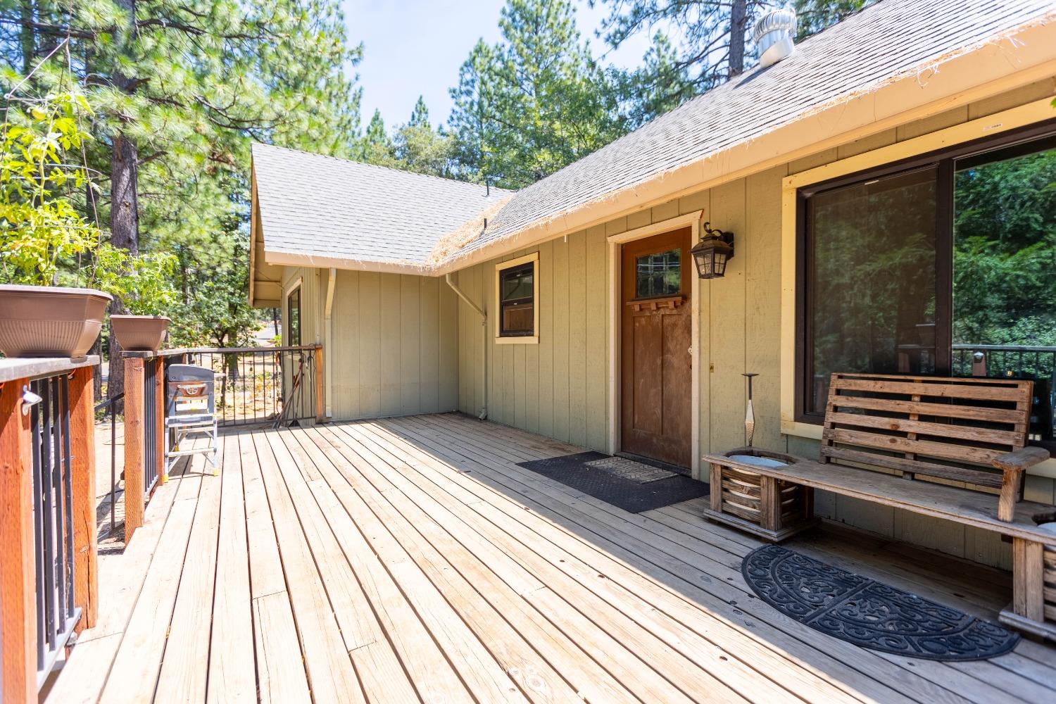 Detail Gallery Image 16 of 41 For 5825 Pennyroyal Dr, Pollock Pines,  CA 95726 - 3 Beds | 2 Baths