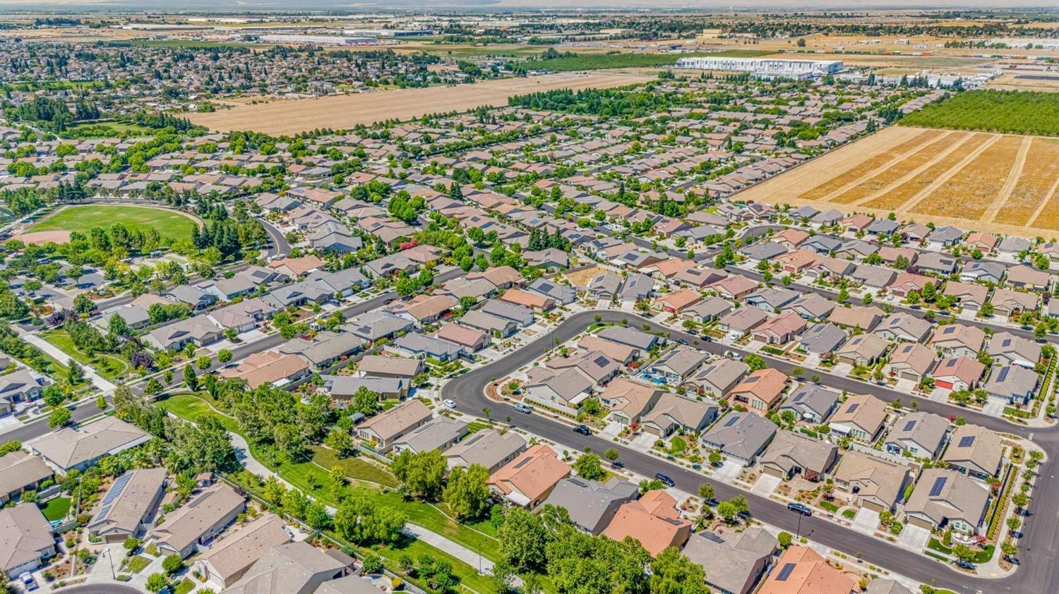 Detail Gallery Image 36 of 38 For 1746 Dogwood Glen Way, Manteca,  CA 95336 - 2 Beds | 2 Baths