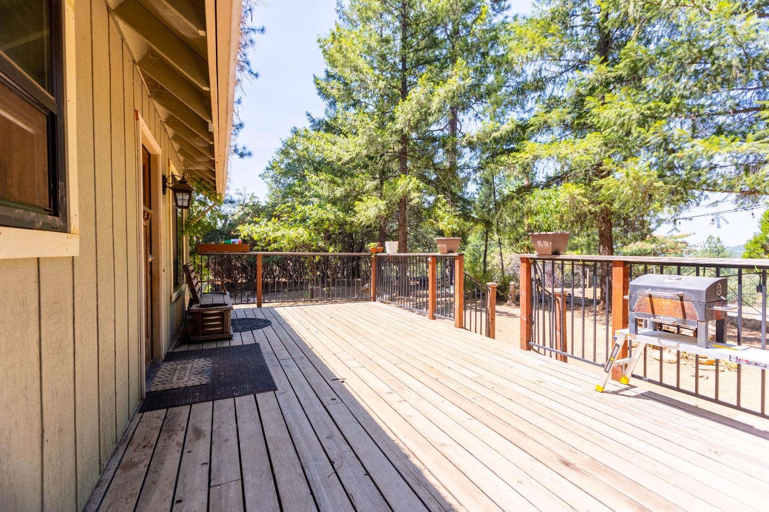 Detail Gallery Image 17 of 41 For 5825 Pennyroyal Dr, Pollock Pines,  CA 95726 - 3 Beds | 2 Baths