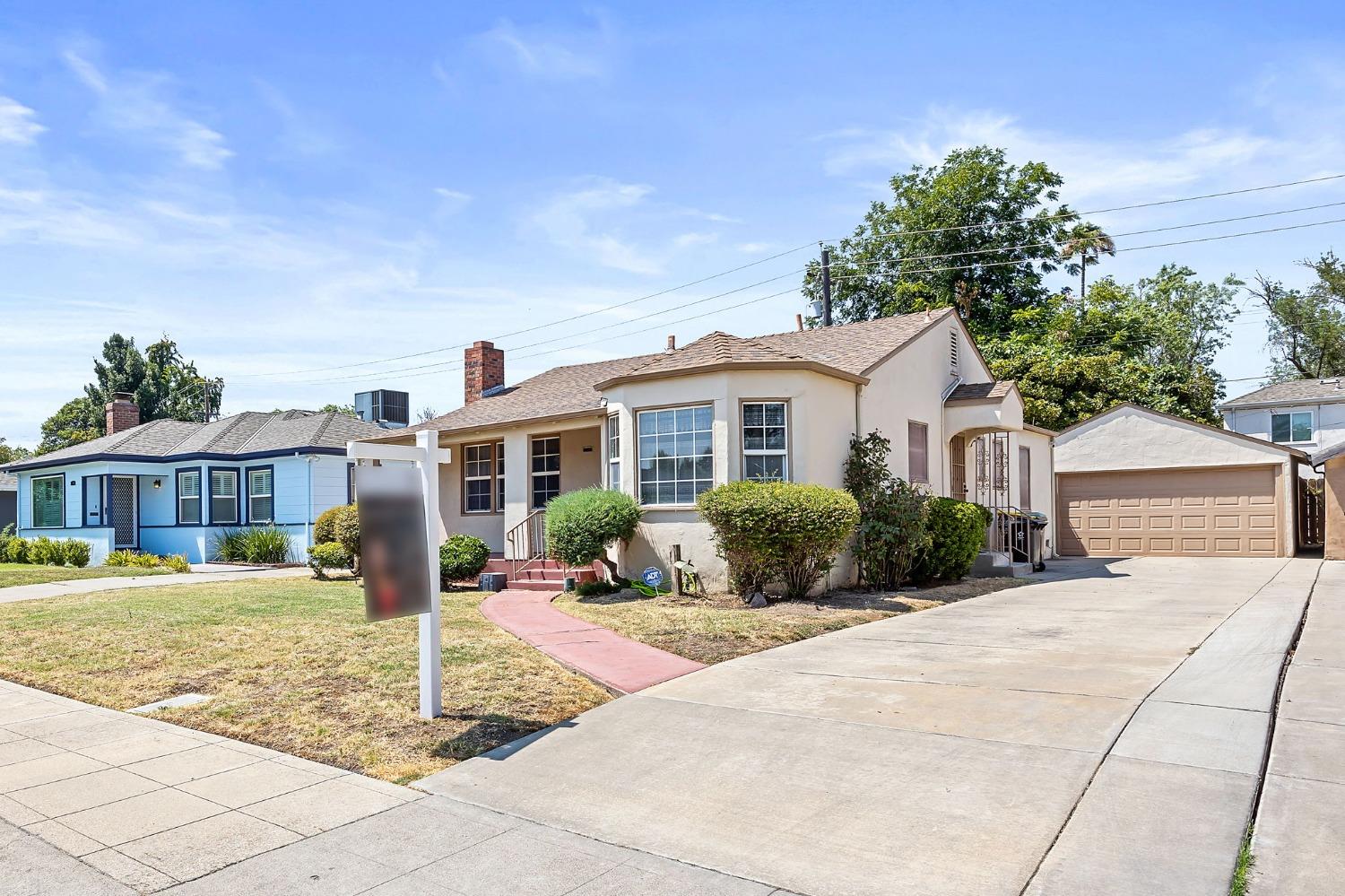 Detail Gallery Image 4 of 37 For 1019 S Country Club Blvd, Stockton,  CA 95204 - 3 Beds | 1/1 Baths