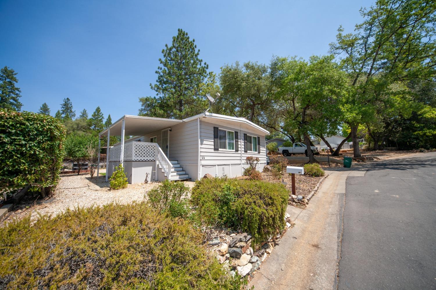 Detail Gallery Image 1 of 28 For 3550 China Garden Rd 44, Placerville,  CA 95667 - 3 Beds | 2 Baths