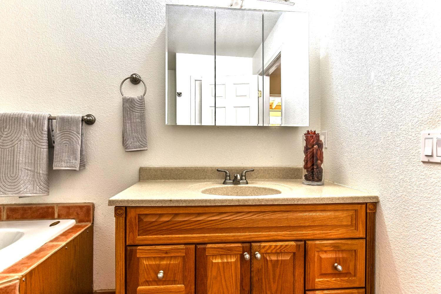 Detail Gallery Image 28 of 39 For 820 Poverty Hill Dr, Placerville,  CA 95667 - 3 Beds | 2 Baths