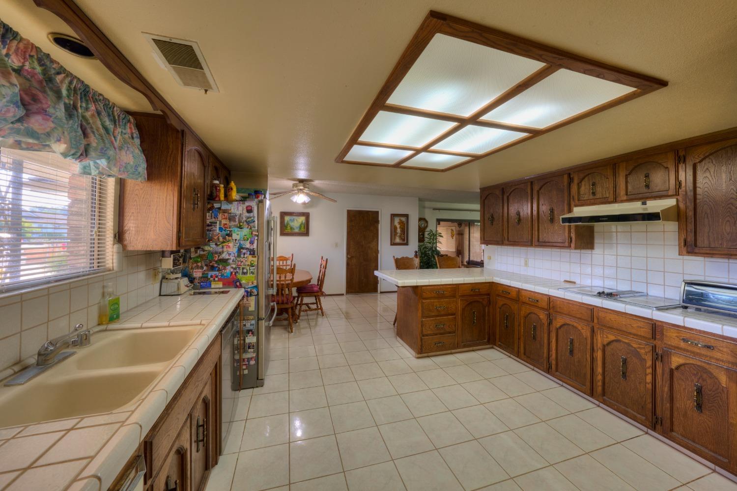 Detail Gallery Image 16 of 26 For 10765 Kimberly Dr, Manteca,  CA 95336 - 3 Beds | 2 Baths