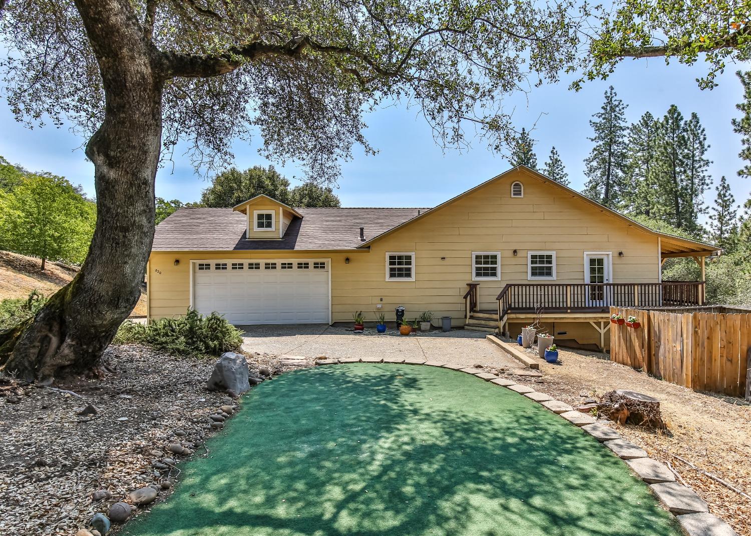 Detail Gallery Image 10 of 39 For 820 Poverty Hill Dr, Placerville,  CA 95667 - 3 Beds | 2 Baths