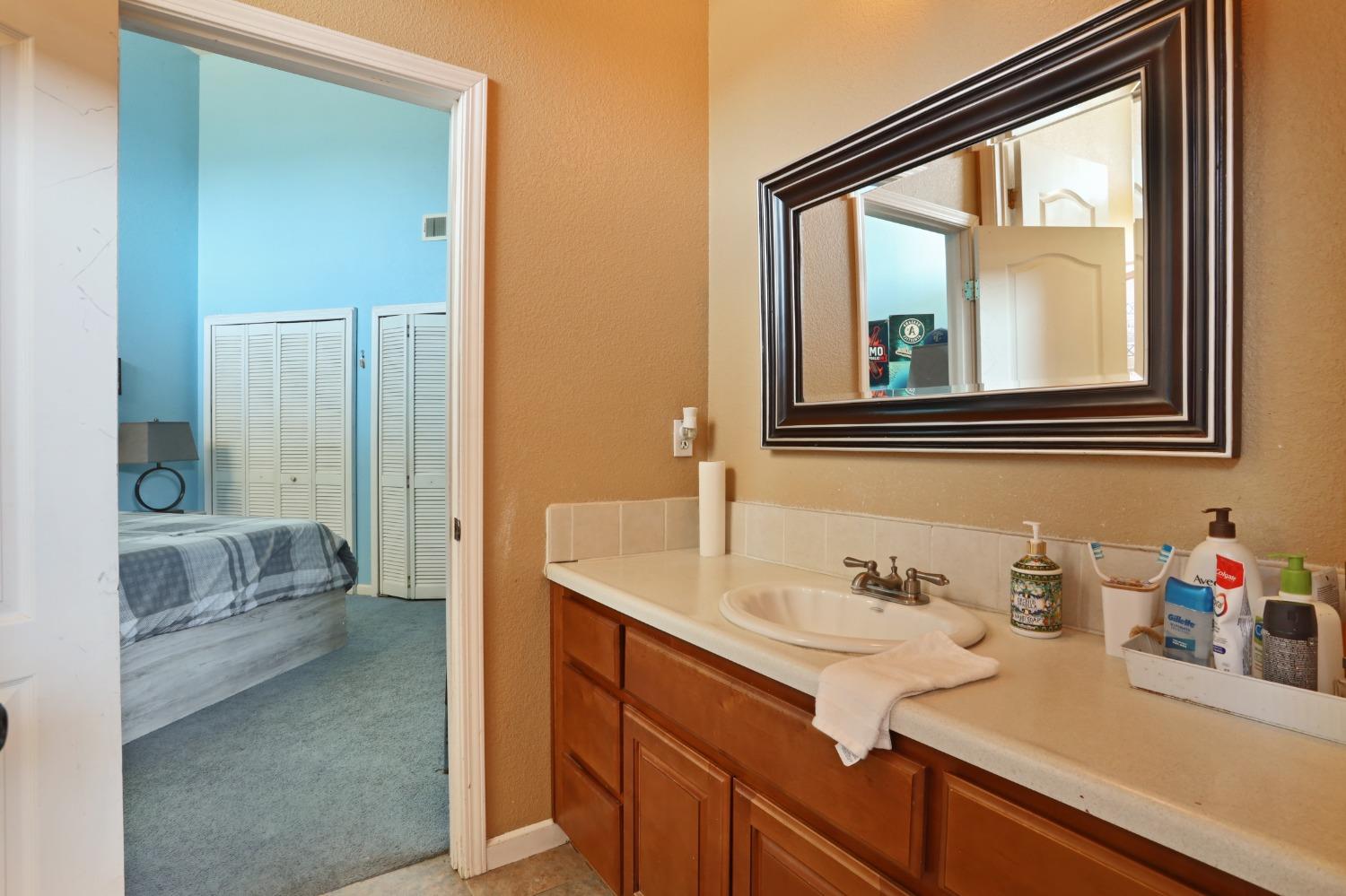 Detail Gallery Image 20 of 34 For 26651 S Airport Way, Manteca,  CA 95337 - 4 Beds | 3/1 Baths