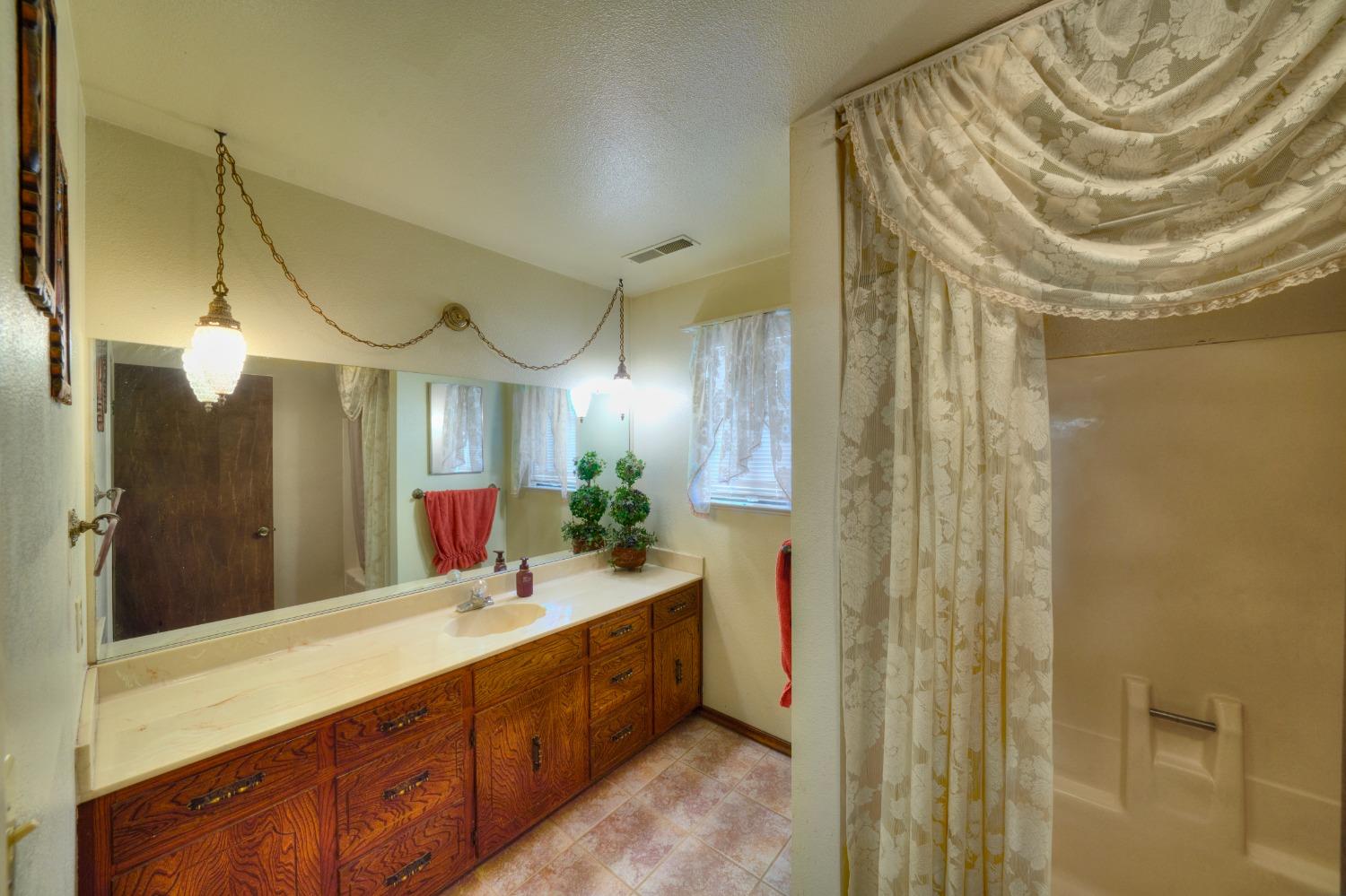 Detail Gallery Image 23 of 26 For 10765 Kimberly Dr, Manteca,  CA 95336 - 3 Beds | 2 Baths