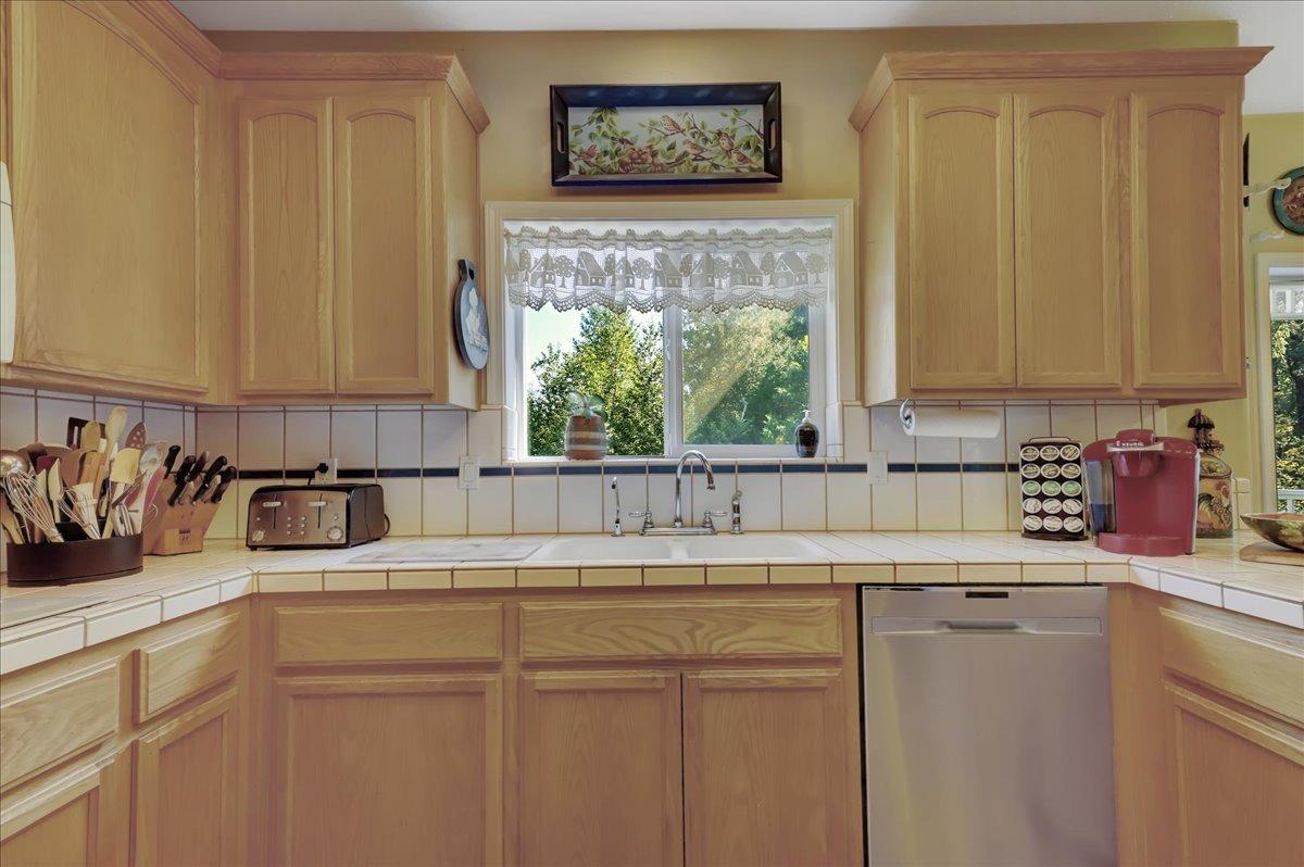 Detail Gallery Image 19 of 99 For 12590 Pasquale Rd, Nevada City,  CA 95959 - 3 Beds | 2/1 Baths