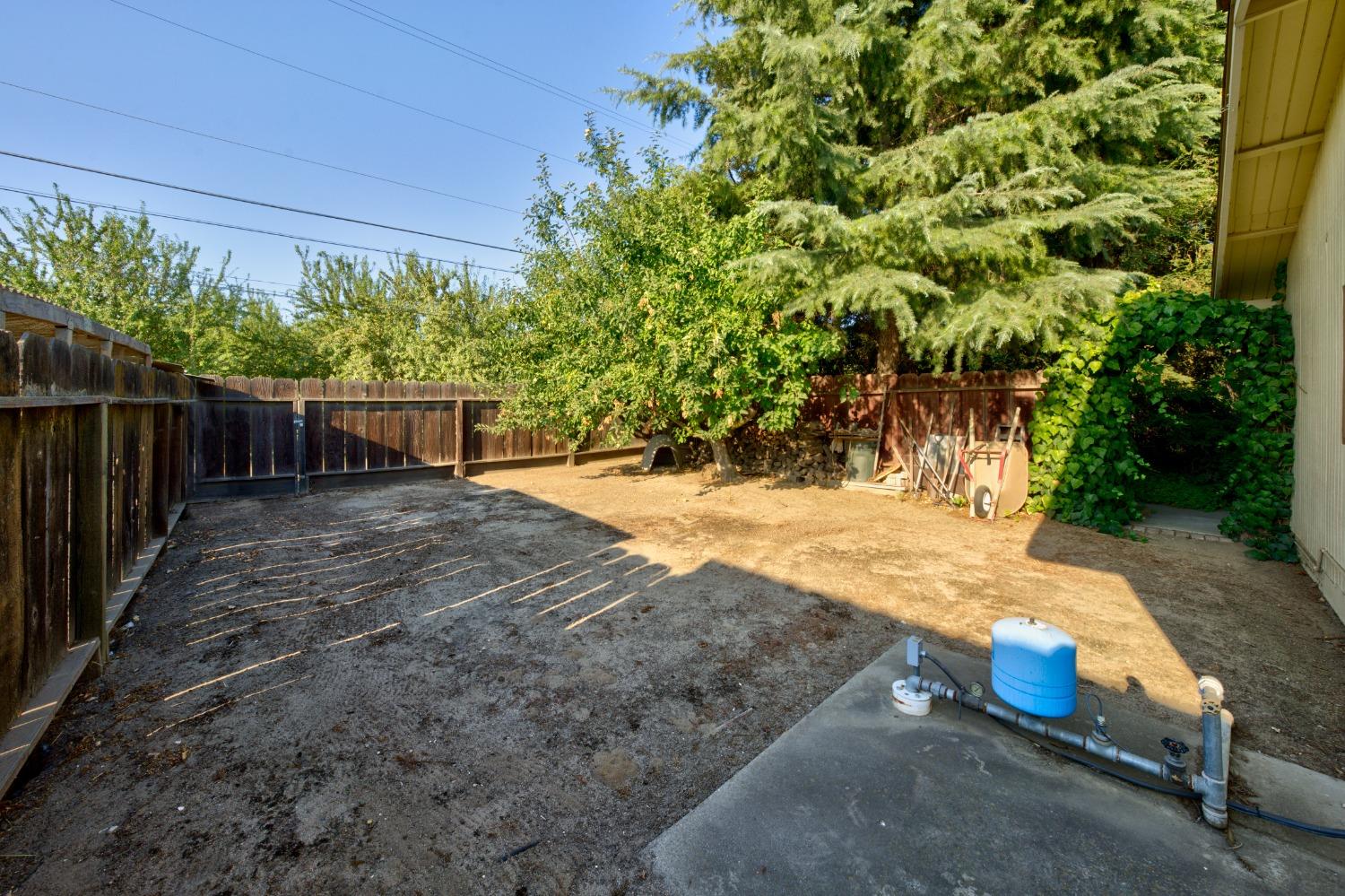 Detail Gallery Image 9 of 26 For 10765 Kimberly Dr, Manteca,  CA 95336 - 3 Beds | 2 Baths